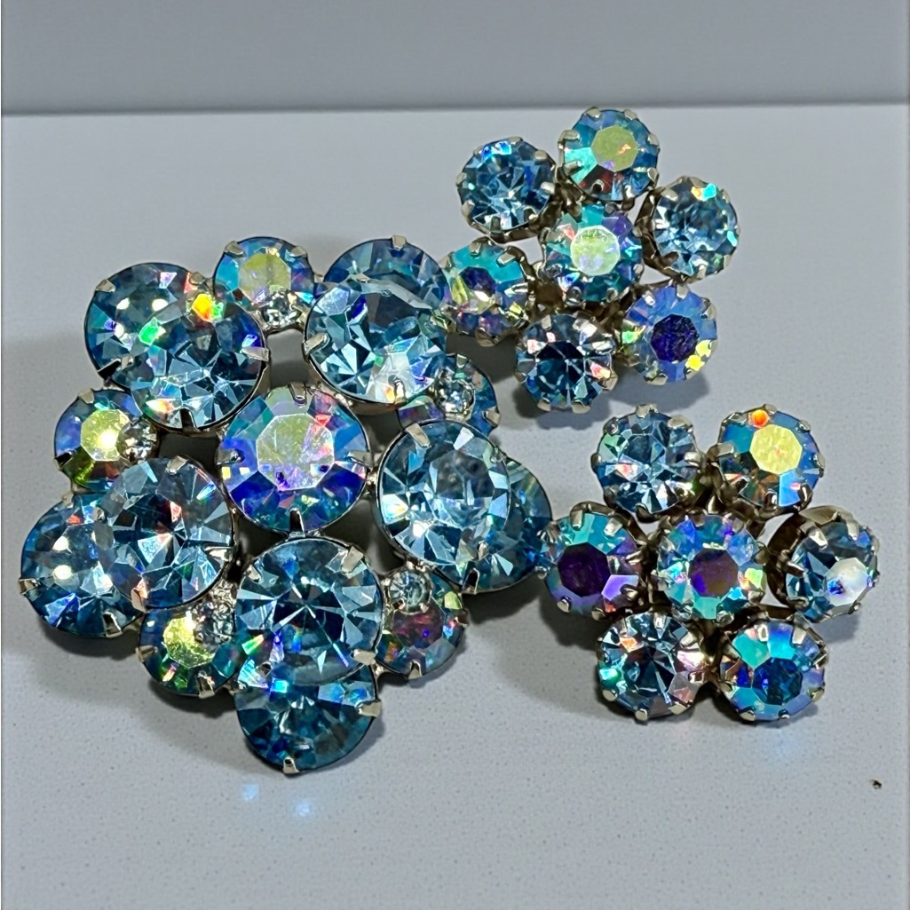 Vintage Weiss Blue Aurora Borealis Rhinestone Brooch Earring Set Signed 125$